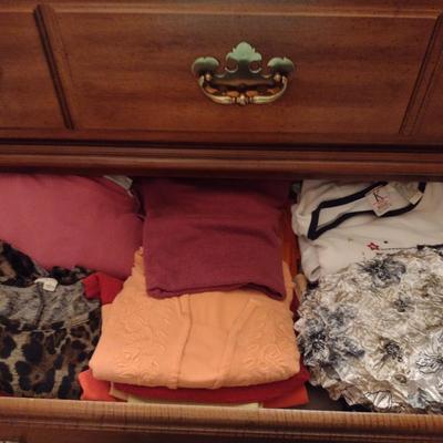 Large Collection of Ladies Clothing and Shoes (B)