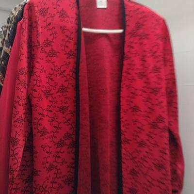 Large Collection of Ladies Clothing and Shoes (B)