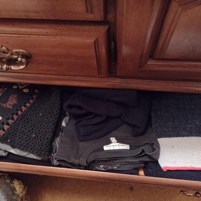 Large Collection of Ladies Clothing and Shoes (B)