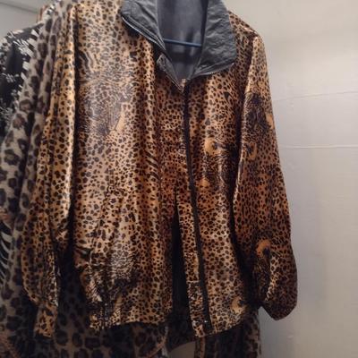 Large Collection of Ladies Clothing and Shoes (B)