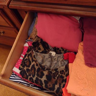 Large Collection of Ladies Clothing and Shoes (B)