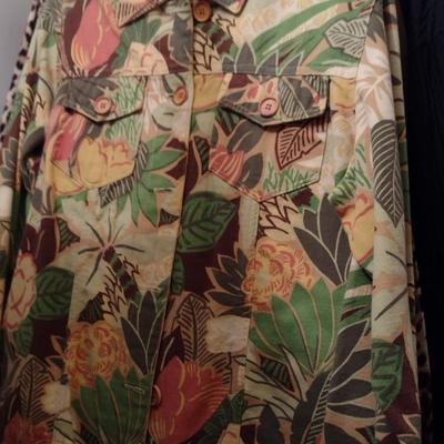 Large Collection of Ladies Clothing and Shoes (B)