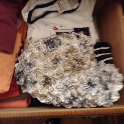 Large Collection of Ladies Clothing and Shoes (B)