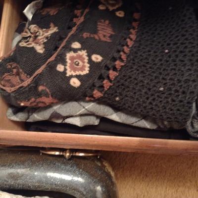 Large Collection of Ladies Clothing and Shoes (B)