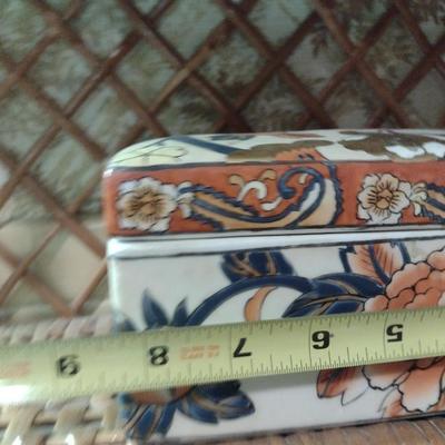 Painted Floral Design Porcelain Box with Lid