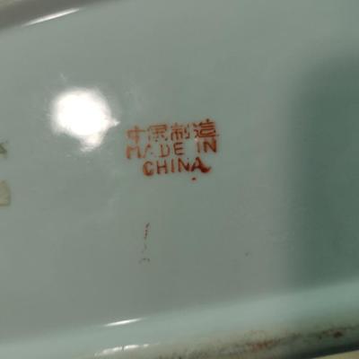 Painted Floral Design Porcelain Box with Lid