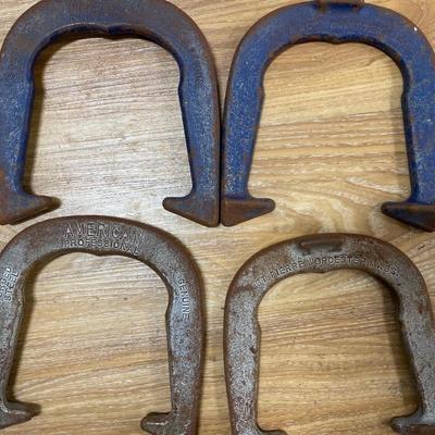 4 American professional horse shoes