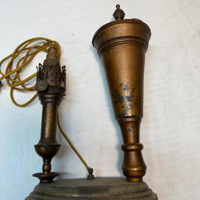 Antique Brass Lamp. (Untested)