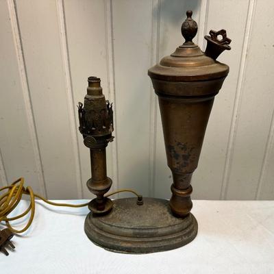 Antique Brass Lamp. (Untested)
