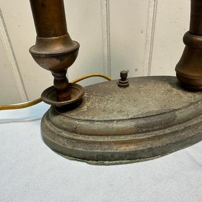 Antique Brass Lamp. (Untested)