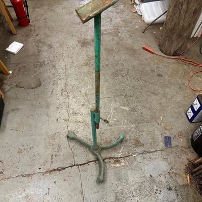 Adjustable Iron Stand