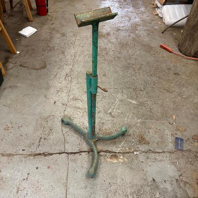 Adjustable Iron Stand