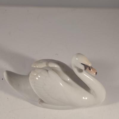 Royal Copenhagen Porcelain Swan Figurine #755