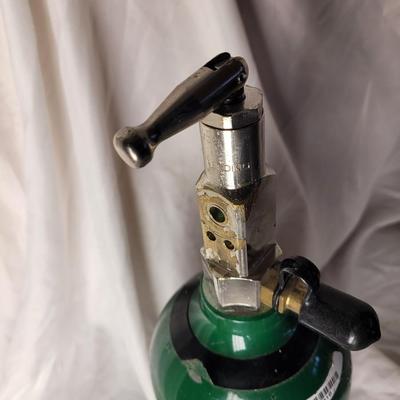 Small oxygen cylinder, full