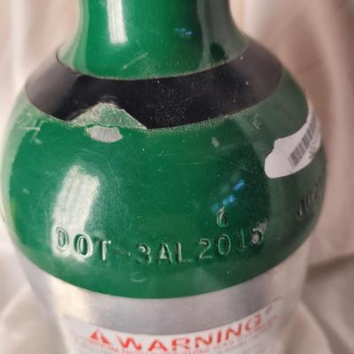Small oxygen cylinder, full