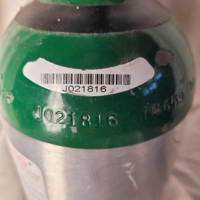 Small oxygen cylinder, full