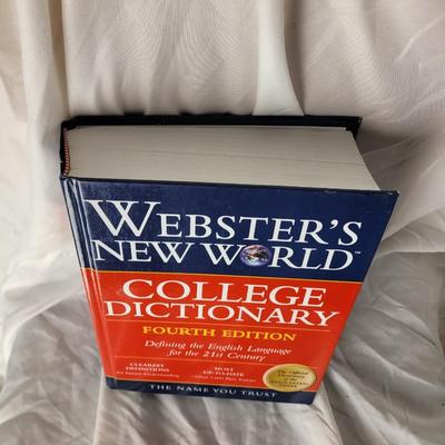 New Websters hardcover New world College Dictionary