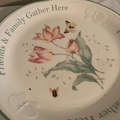 Lenox Butterfly Meadow â€œFriends & Family Gather Hereâ€ Sentiment Dessert Platter - 12 inch