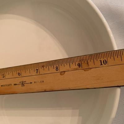 2 pieces of ovenware