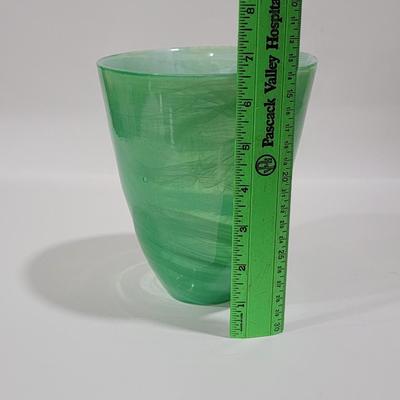 Green swirl art glass vase