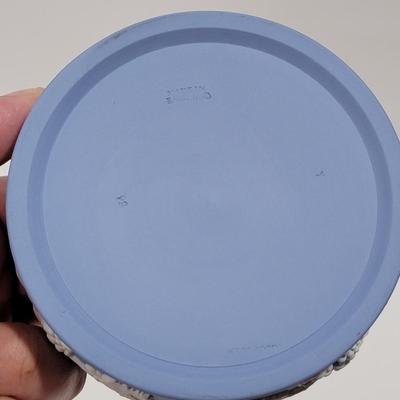 Wedgwood Jasperware trinket boxes. 2pc lot