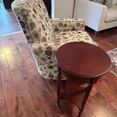 LOT 13: Swivel Chair By Emeraldcraft and Side Table
