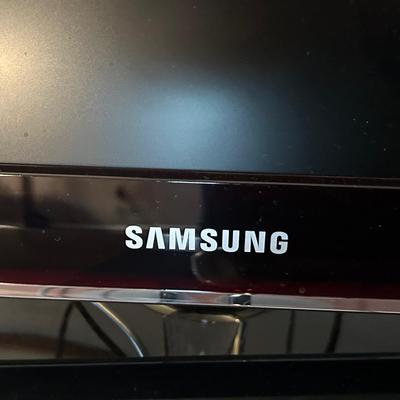 LOT 21: Samsung Monitor, Hitachi TV with Remote, Logitech Key Board & Speakers
