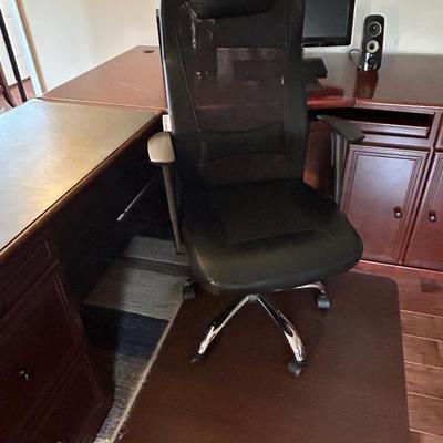 LOT 22: Computer Desk and Kadirya Chair