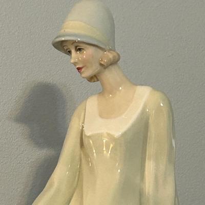 LOT 33: Reflections by Royal Doulton 