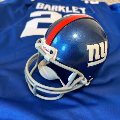 LOT 56: New York Giants Barkley Jersey, Mug & Mini Helmet