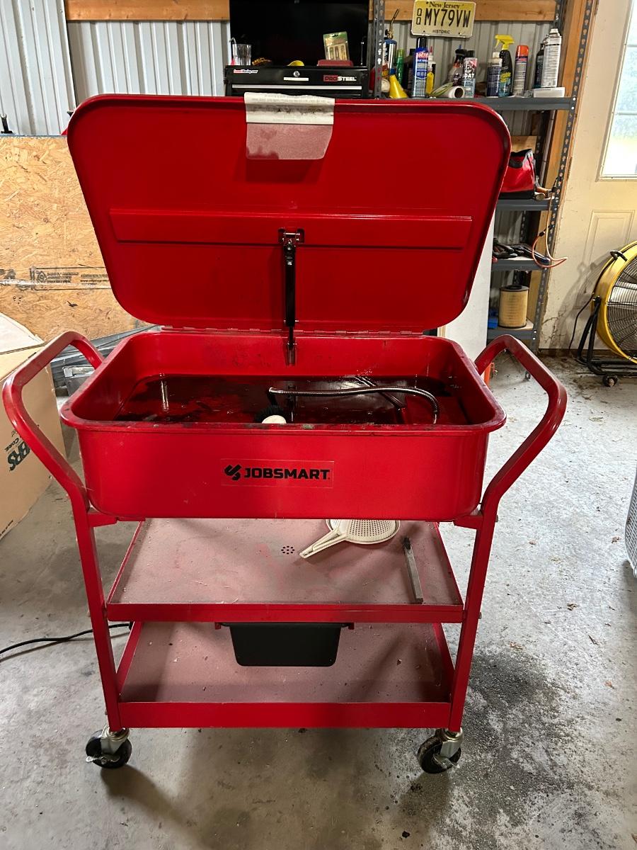 LOT 121 Portable Jobsmart Parts Washer