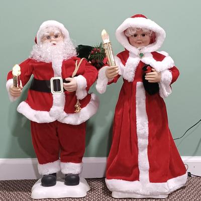 LOT 10: Vintage Light-Up Animated Santa and Mrs Claus w/ Faux Poinsettas