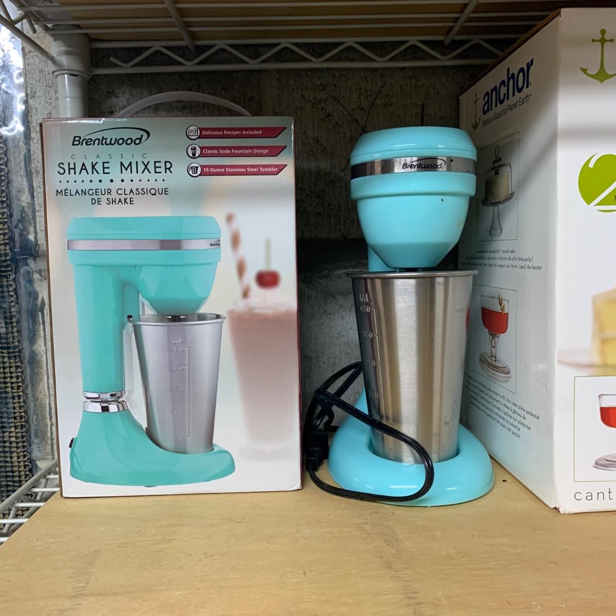 LOT56 Kitchen Closet Lot Includes Brentwood Shake Mixer In MCM Blue