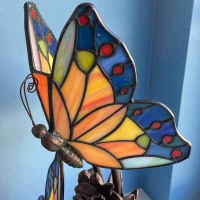 LOT 135: Pacific Coast Double Butterfly-Stained Glass Lamp