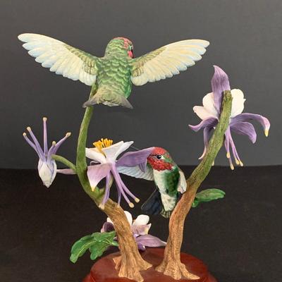LOT 144: Beautiful Hummingbirds and Columbine Flower Statue and Danbury Mint Hummingbird Ornaments