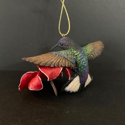 LOT 144: Beautiful Hummingbirds and Columbine Flower Statue and Danbury Mint Hummingbird Ornaments