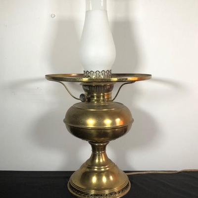 LOT 2M: Vintage Electric Hurricane Lamp w/ Glass Shade