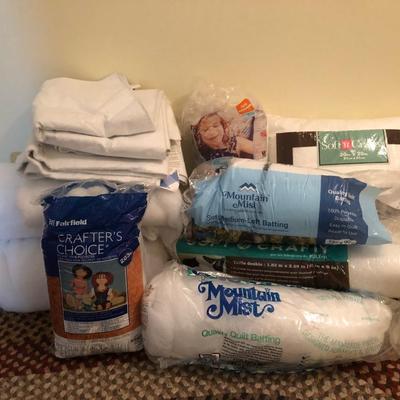 LOT 55C: Polyfil, Quilt Batting & Stuffing for Crafting / Sewing