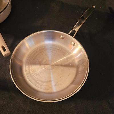 Bobby Flay, Calphalon Skillets and More (K-DW)