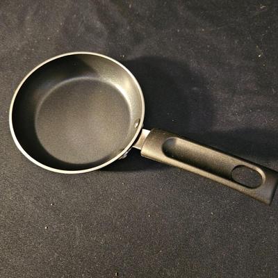Bobby Flay, Calphalon Skillets and More (K-DW)