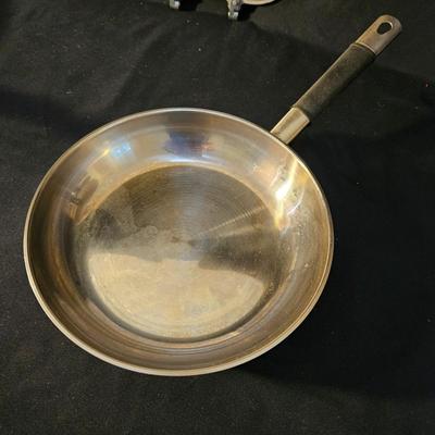 Bobby Flay, Calphalon Skillets and More (K-DW)