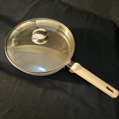 Bobby Flay, Calphalon Skillets and More (K-DW)