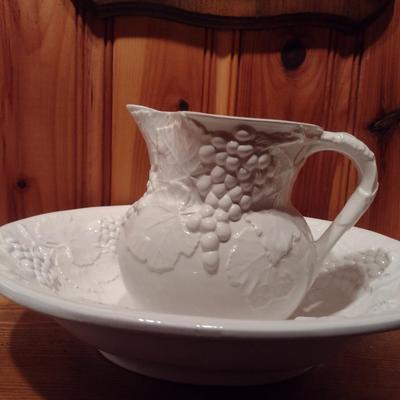 Italian Glazed Porcelain Grapes and Leaves Theme Pitcher and Basin