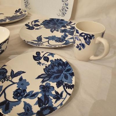 Royal Norfolk China w/Accessories & More (DR-JS)