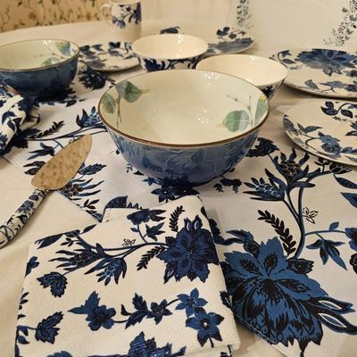 Royal Norfolk China w/Accessories & More (DR-JS)