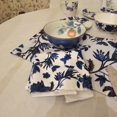 Royal Norfolk China w/Accessories & More (DR-JS)