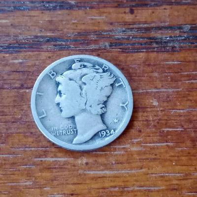 LOT 50 EARLY DATED MERCURY DIME