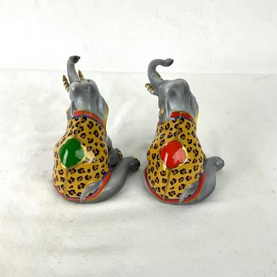 936 Hollohaza Hungary Elephant Salt & Pepper Shakers