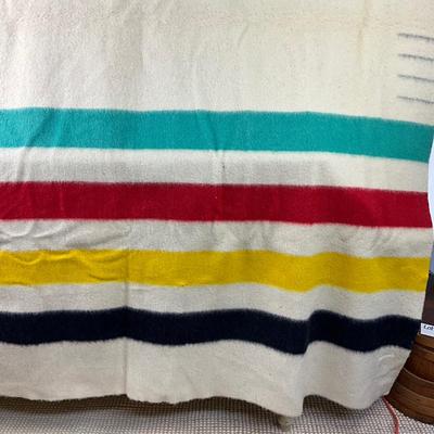 943 Vintage Hudson Bay Point 100% Wool Blanket