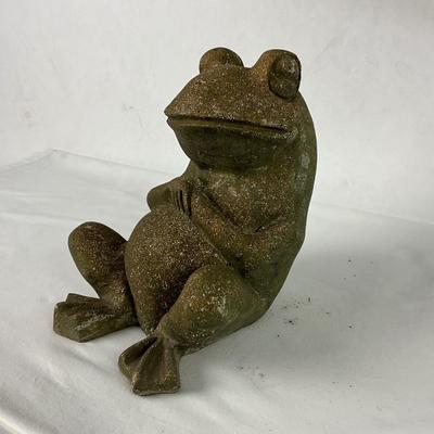 896 Frog Garden Statue